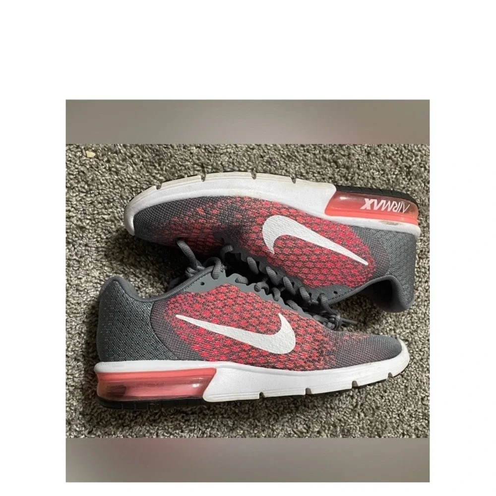 Nike tennis shoes women's pink grey athletic‎ shoe size 8 air max